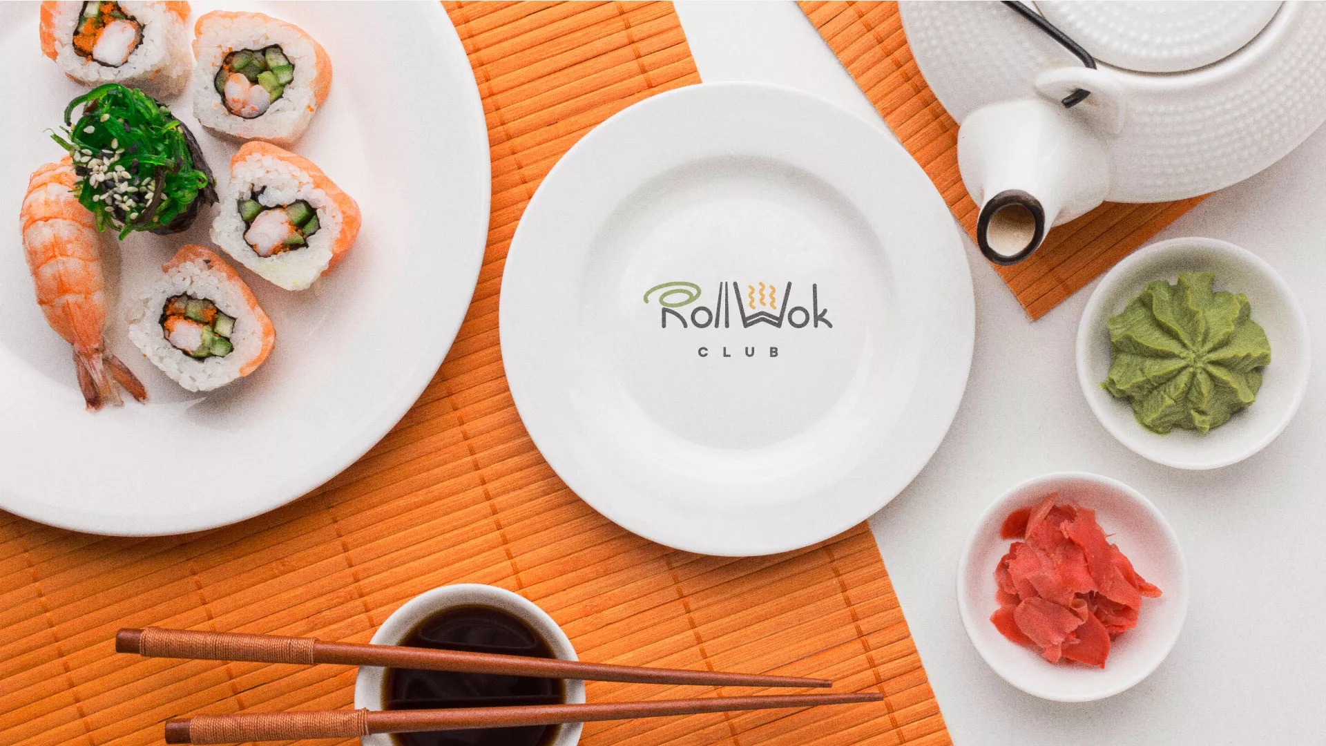 Разработка логотипа и фирменного стиля суши-бара «Roll Wok Club» в Валуйках